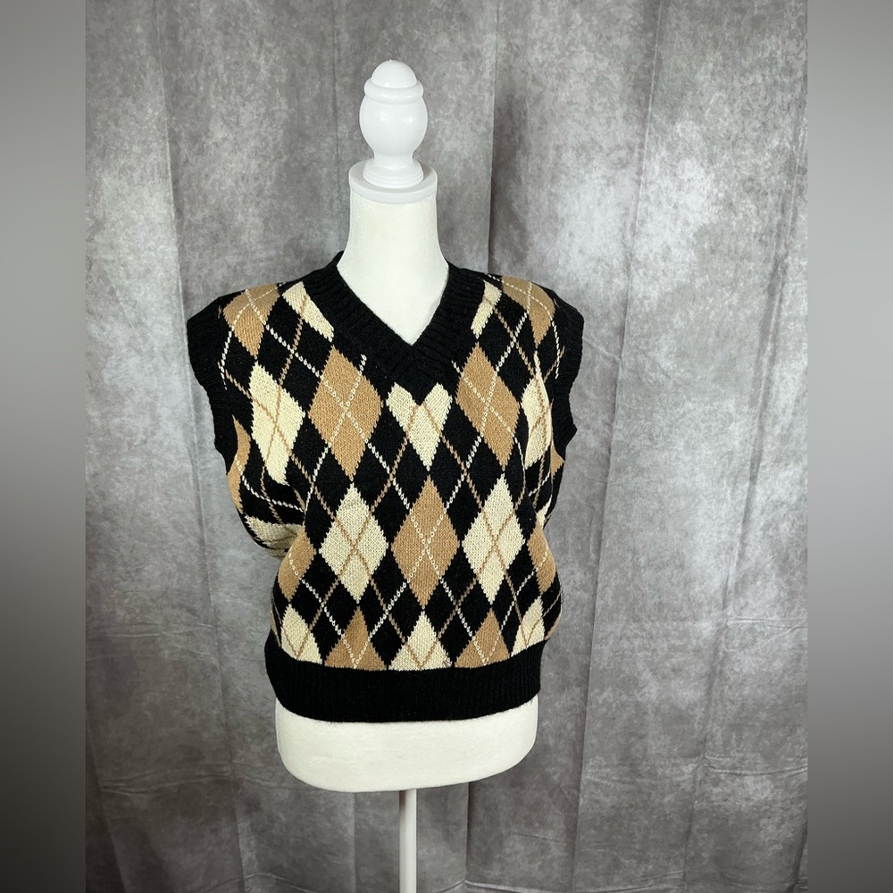 SHEIN Black V-Neck Sweater Vest
